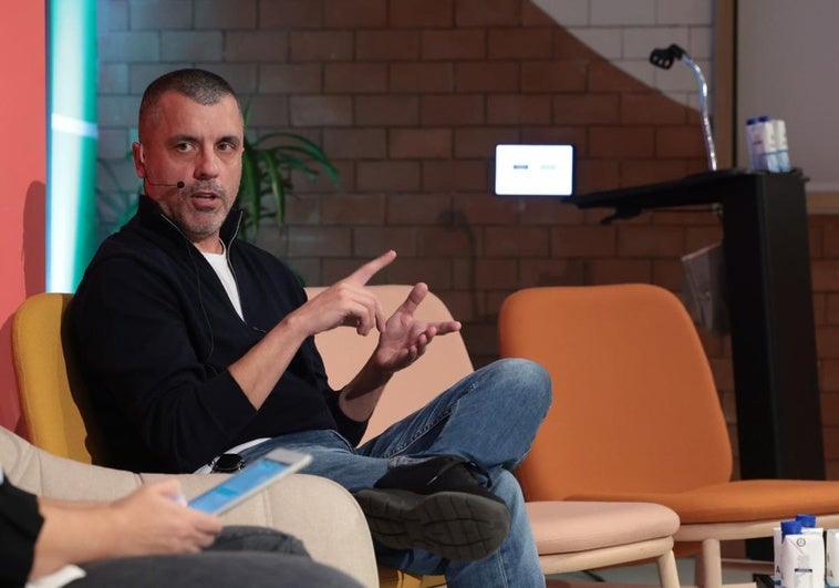 Bernardo Quintero presenta su libro en la sede malagueña de Google.