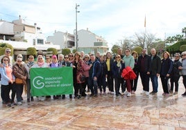 Participantes en la caminata saludable.
