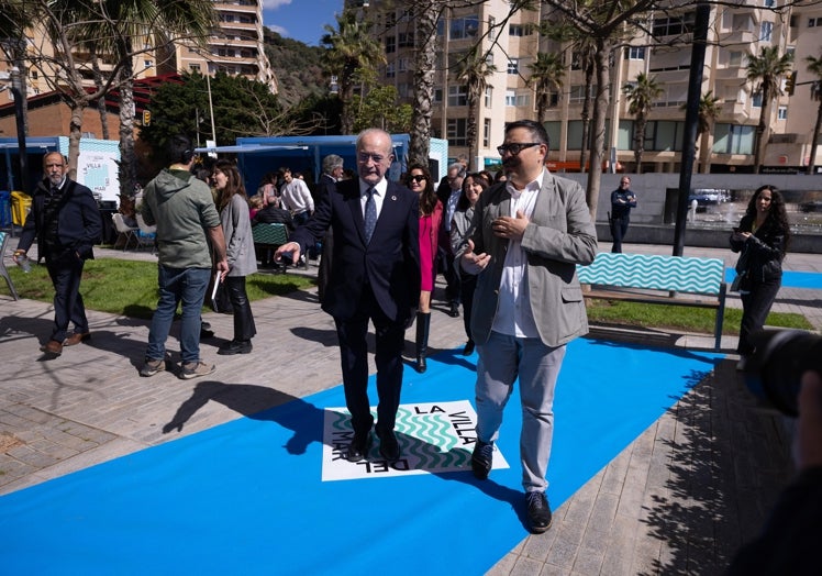 El alcalde de Málaga, Francisco de la Torre visita las diferentes actividades.