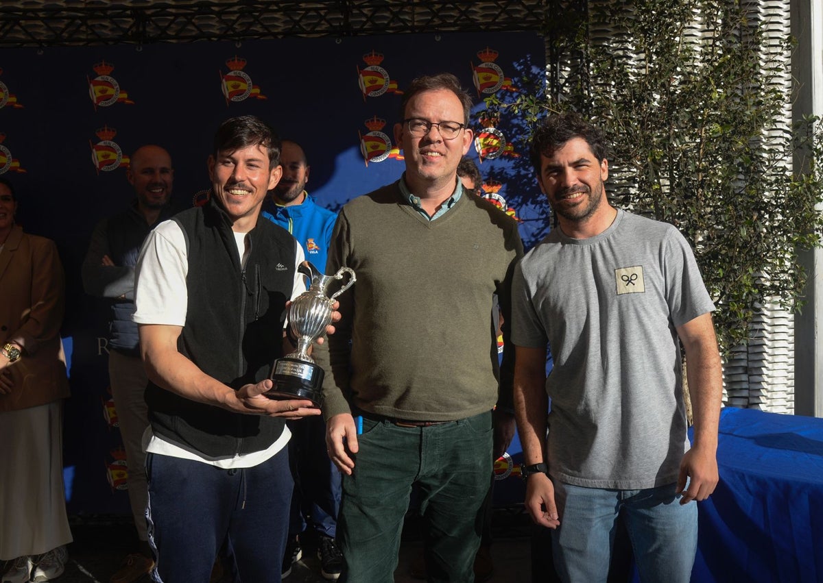 Imagen secundaria 1 - &#039;Yuyu&#039; Guerrero se corona y adquiere el Trofeo S. M. el Rey de vela en propiedad