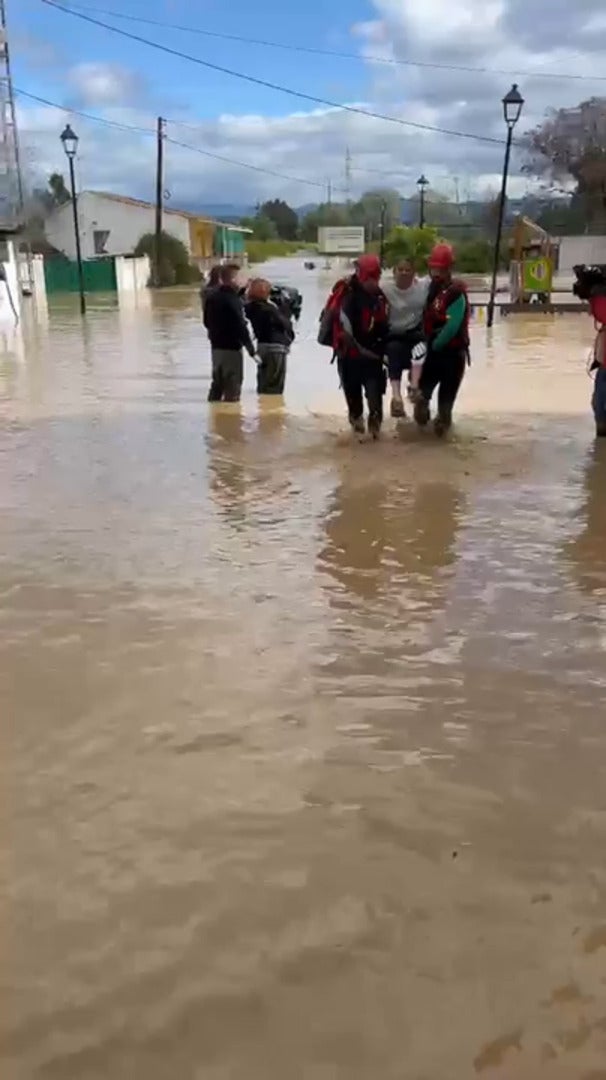 Desalojo de vecinos en la barriada Doña Ana de Cártama