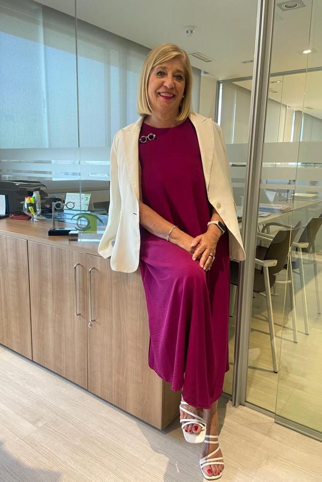 Blanca Fernández Pino, tesorera de UPROSAMA y presidenta del Colegio Profesional de Ópticos-Optometristas de Andalucía.