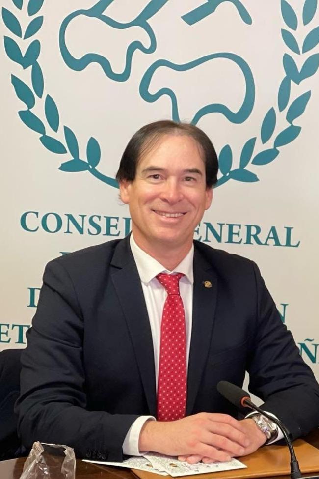 Juan Antonio de Luque Ibáñez, vicepresidente primero de UPROSAMA y presidente del Colegio de Veterinarios de Málaga.