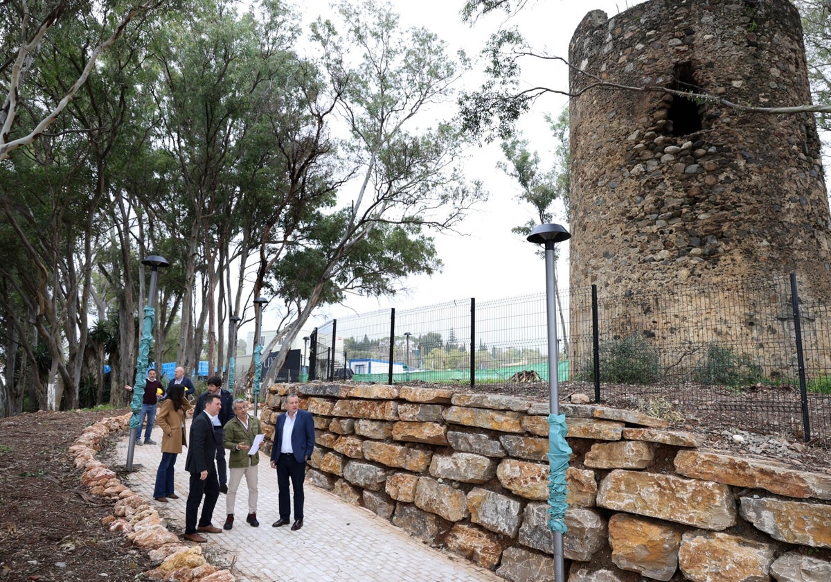 El edil de Urbanismo, José Eduardo Díaz, ha visitado el entorno de El Ancón.