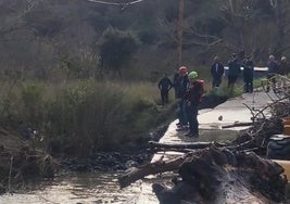 Continúa en Pujerra la búsqueda del motorista arrastrado por la corriente del río Genal