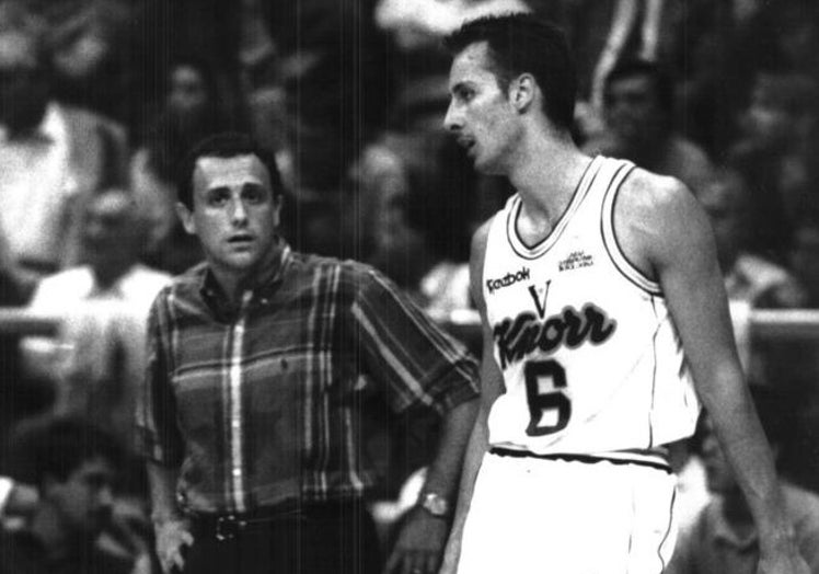 Claudio Coldebella junto a Ettore Messina durante la etapa de ambos en el Bolonia.