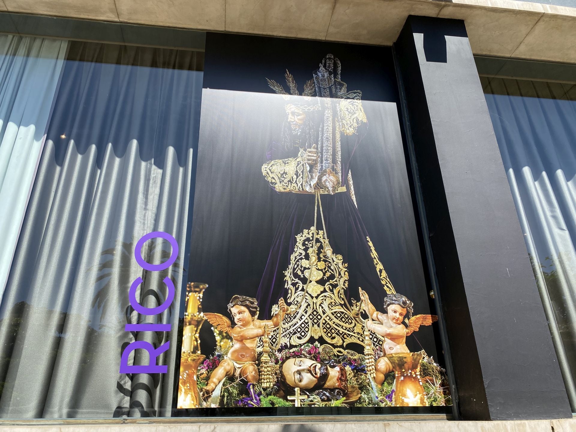 El hotel AC Málaga Palacio se convierte en el escaparate de la Semana Santa malagueña