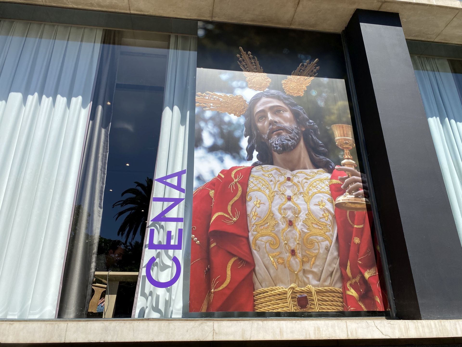 El hotel AC Málaga Palacio se convierte en el escaparate de la Semana Santa malagueña
