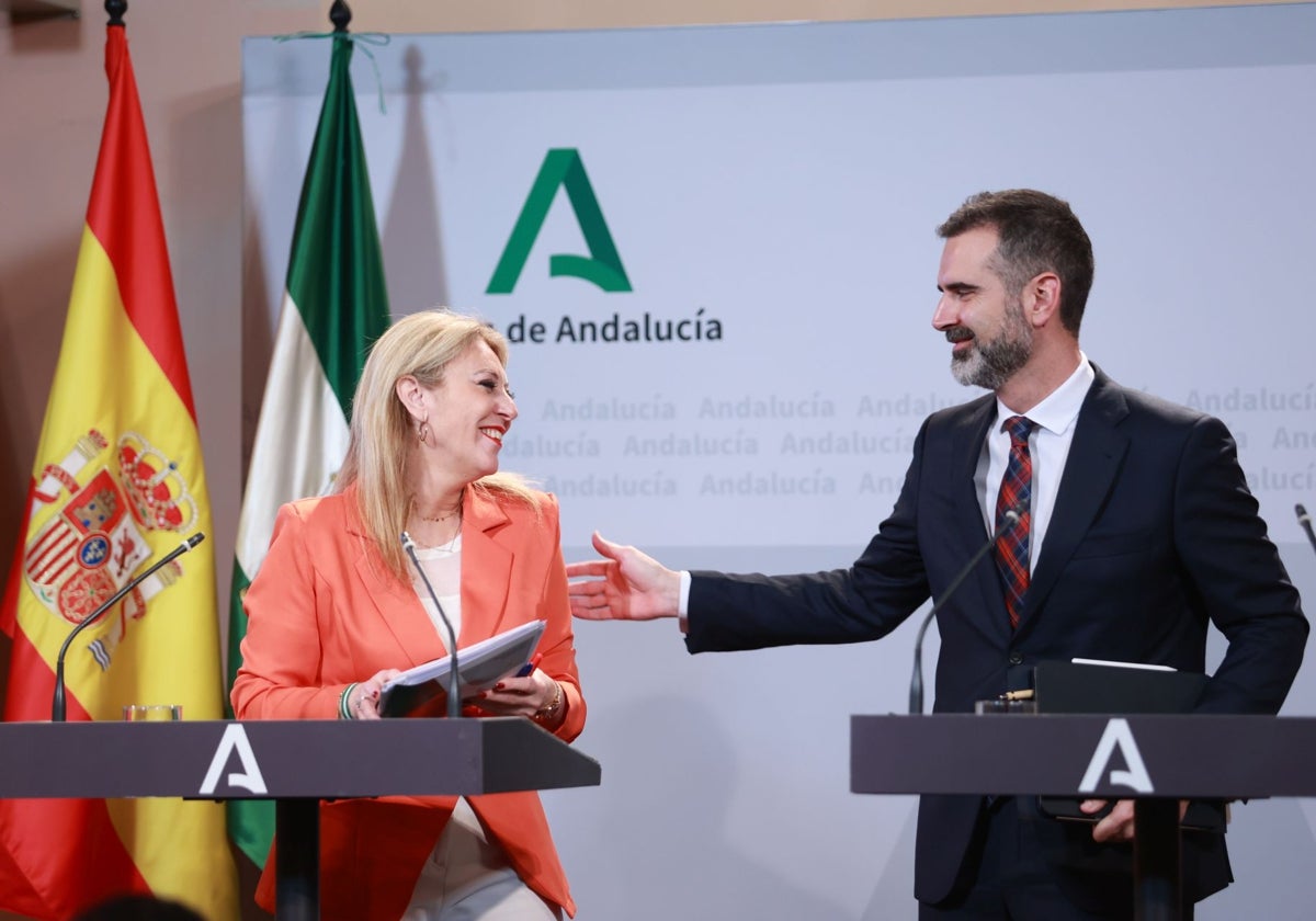 Carolina España y Ramón Fernández-Pacheco, este miércoles tras el Consejo de Gobierno.
