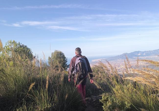 Camino por la cresta de cerro Matanza