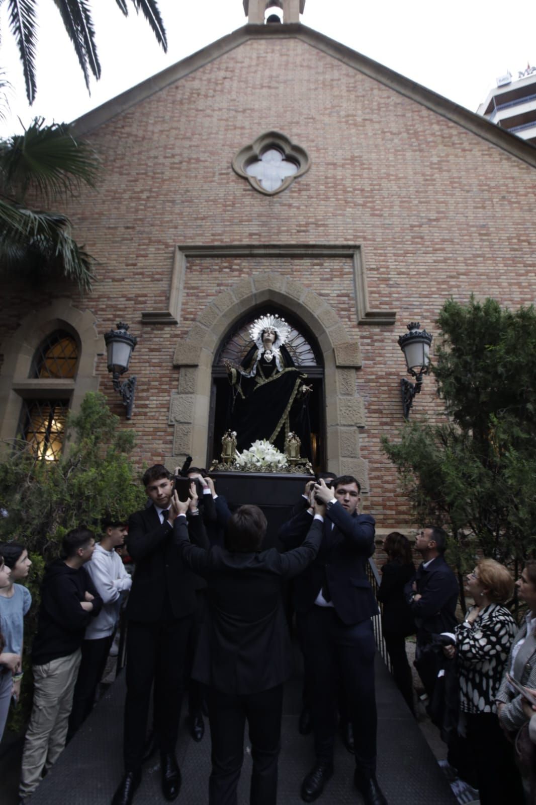 Traslado de los titulares del Descendimiento
