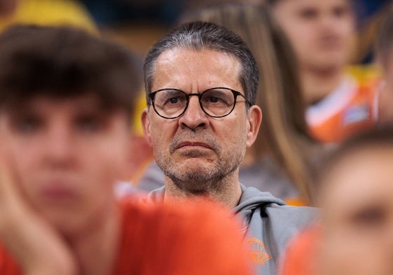 Pedro Martínez es el entrenador del Valencia.