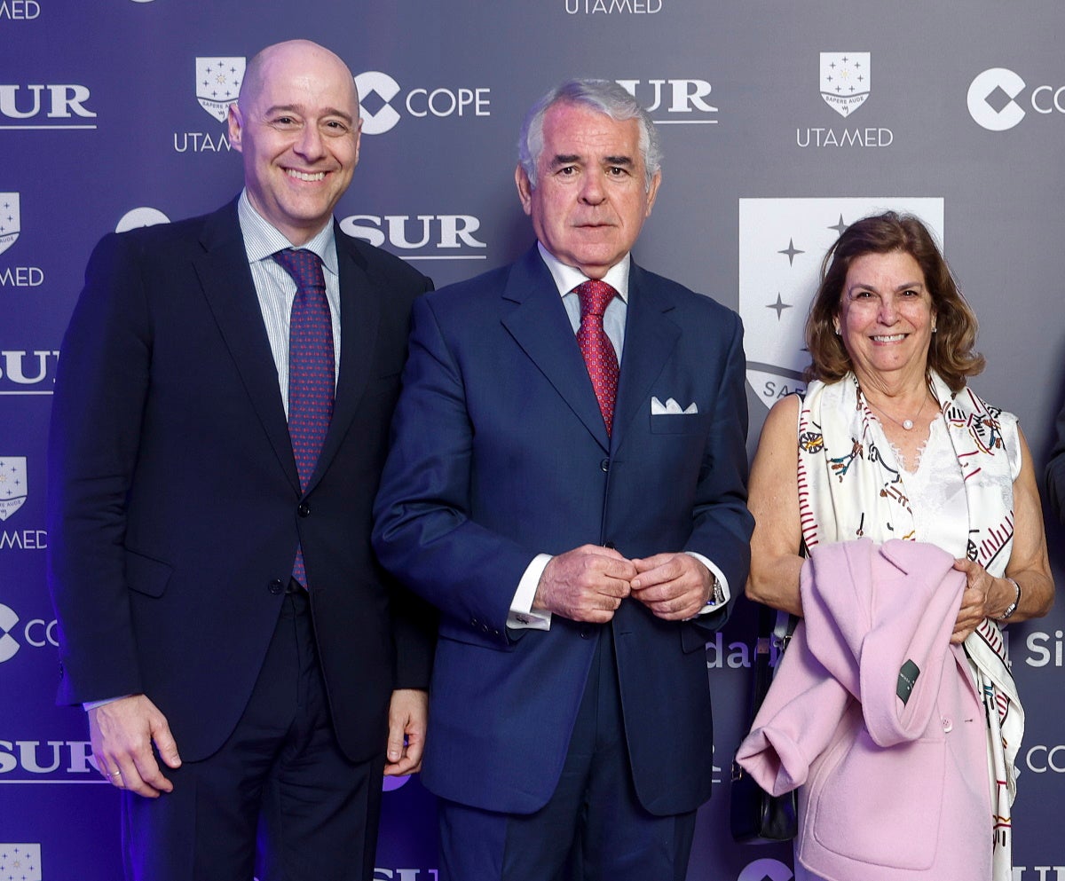 José Ramón Sánchez, Pedro Navarro y Carmen Guillamón. 