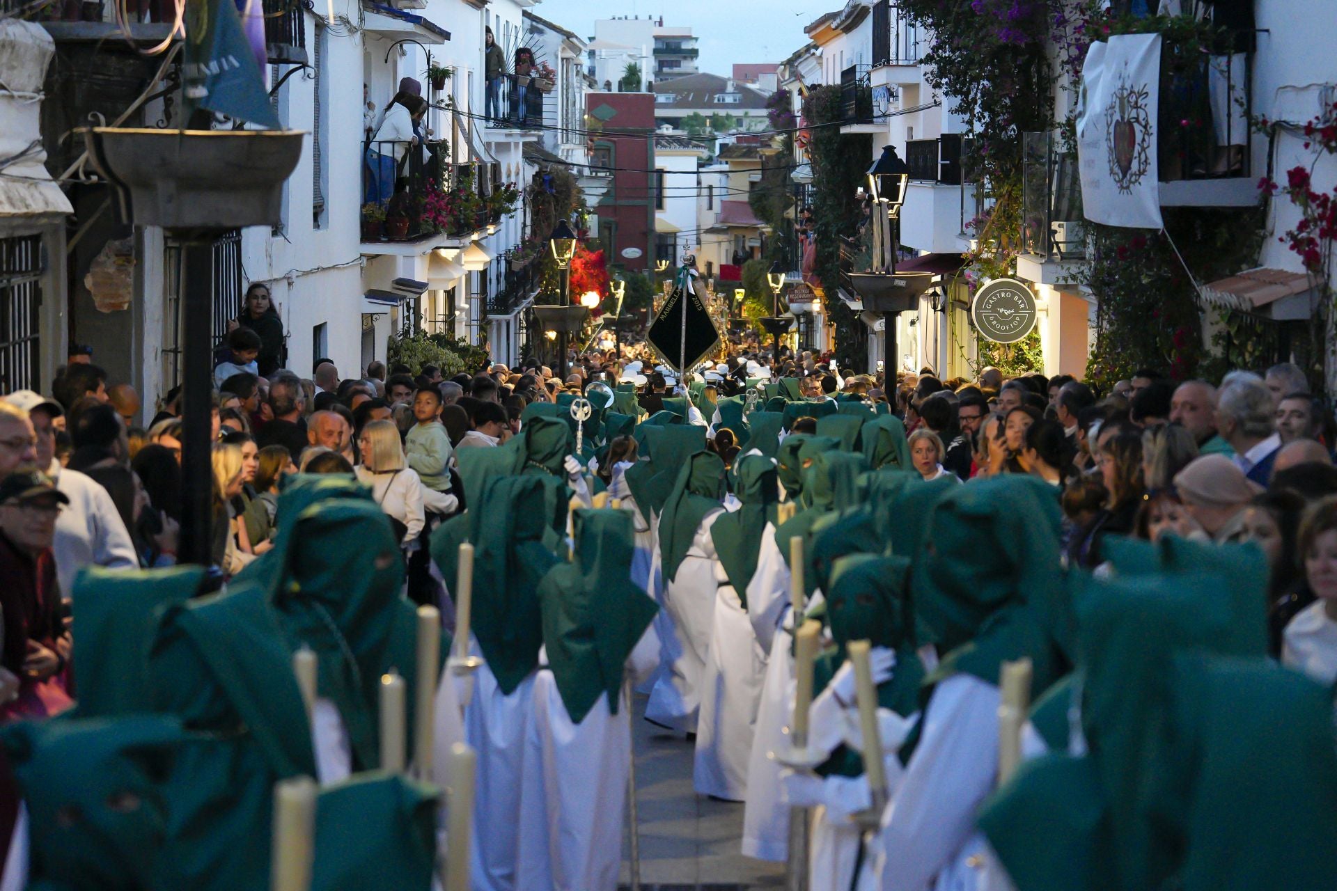 La procesión de La Columna de Marbella, en imágenes