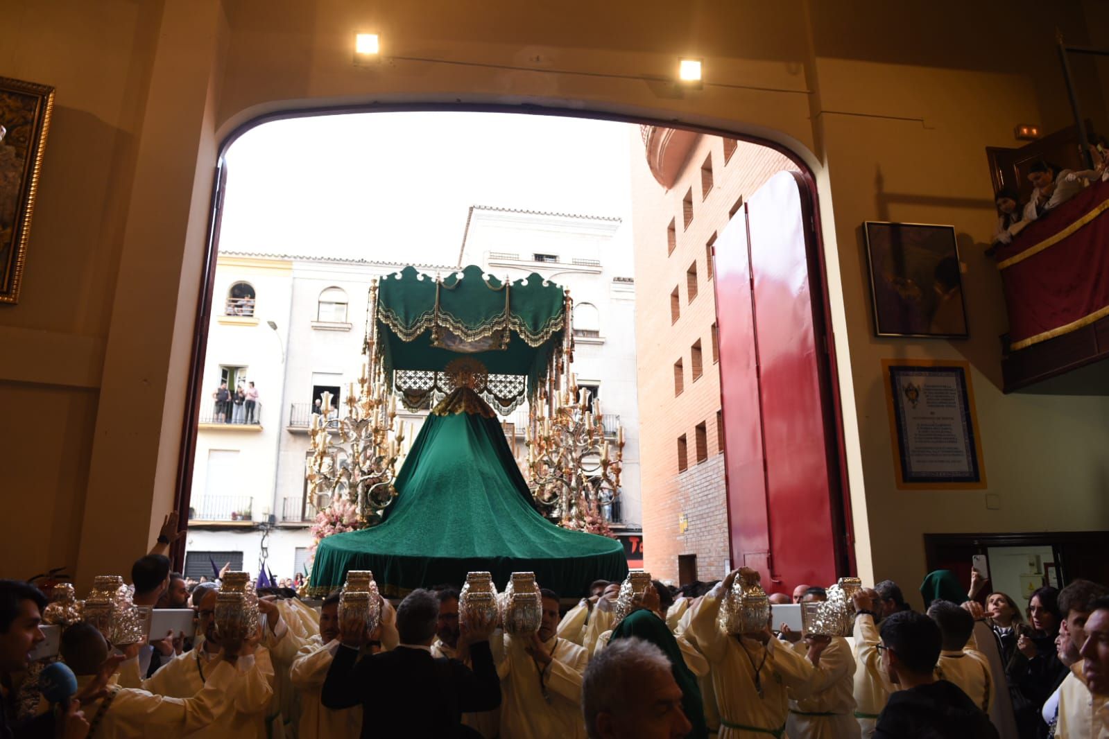 Nueva Esperanza, refugiada en la casa hermandad de Zamarrilla