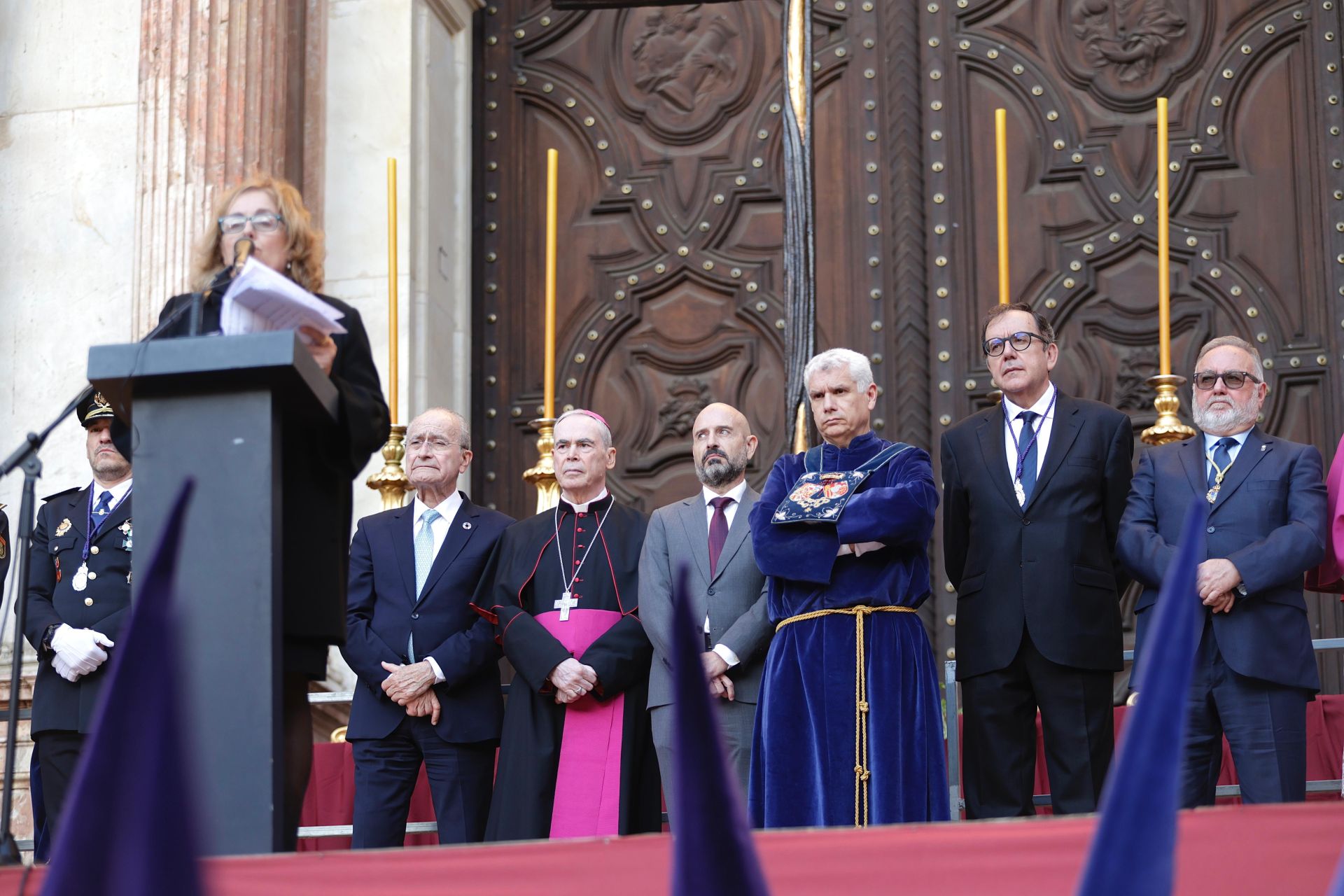 El Rico libera por primera a dos presos. Acto en la Plaza del Obispo.