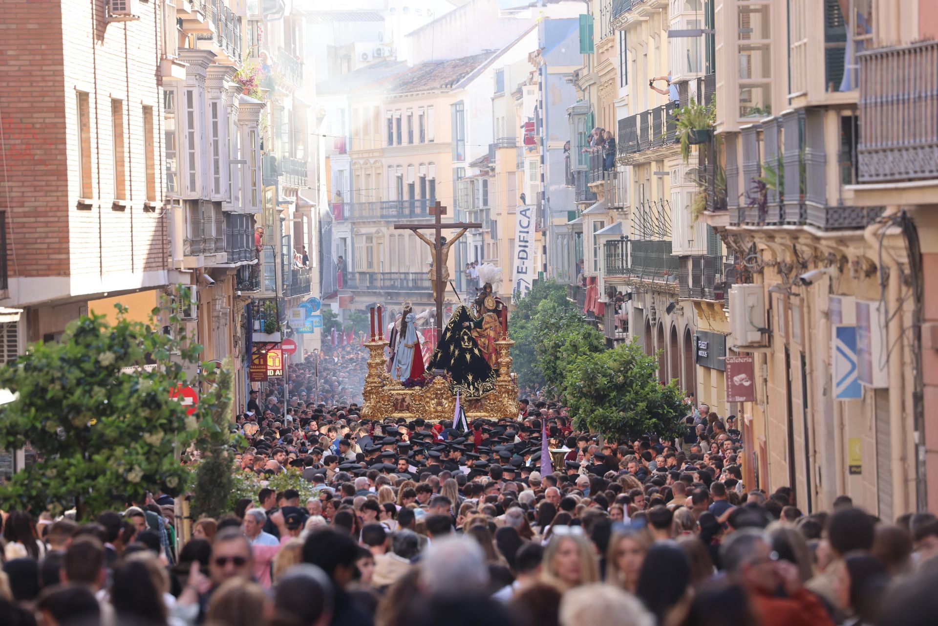Salida del Santísimo Cristo de la Sangre y María Santísima de Consolación y Lágrimas.
