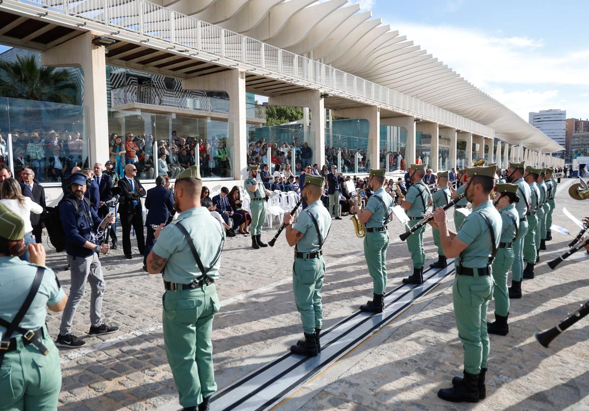 Directo | Desembarco de la Legión y traslado del Cristo de Mena en la Semana Santa de Málaga 2025
