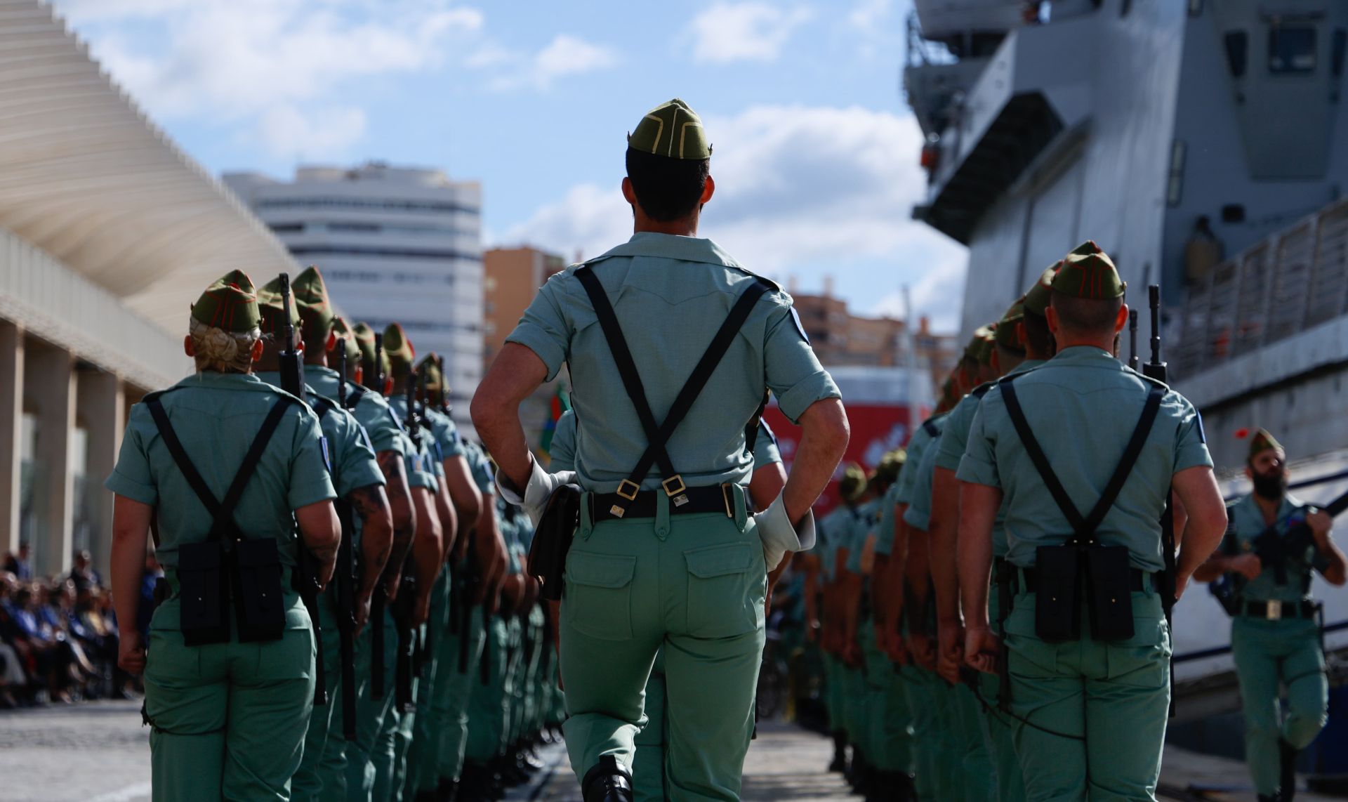 Desembarco de la Legión en el Puerto de Málaga