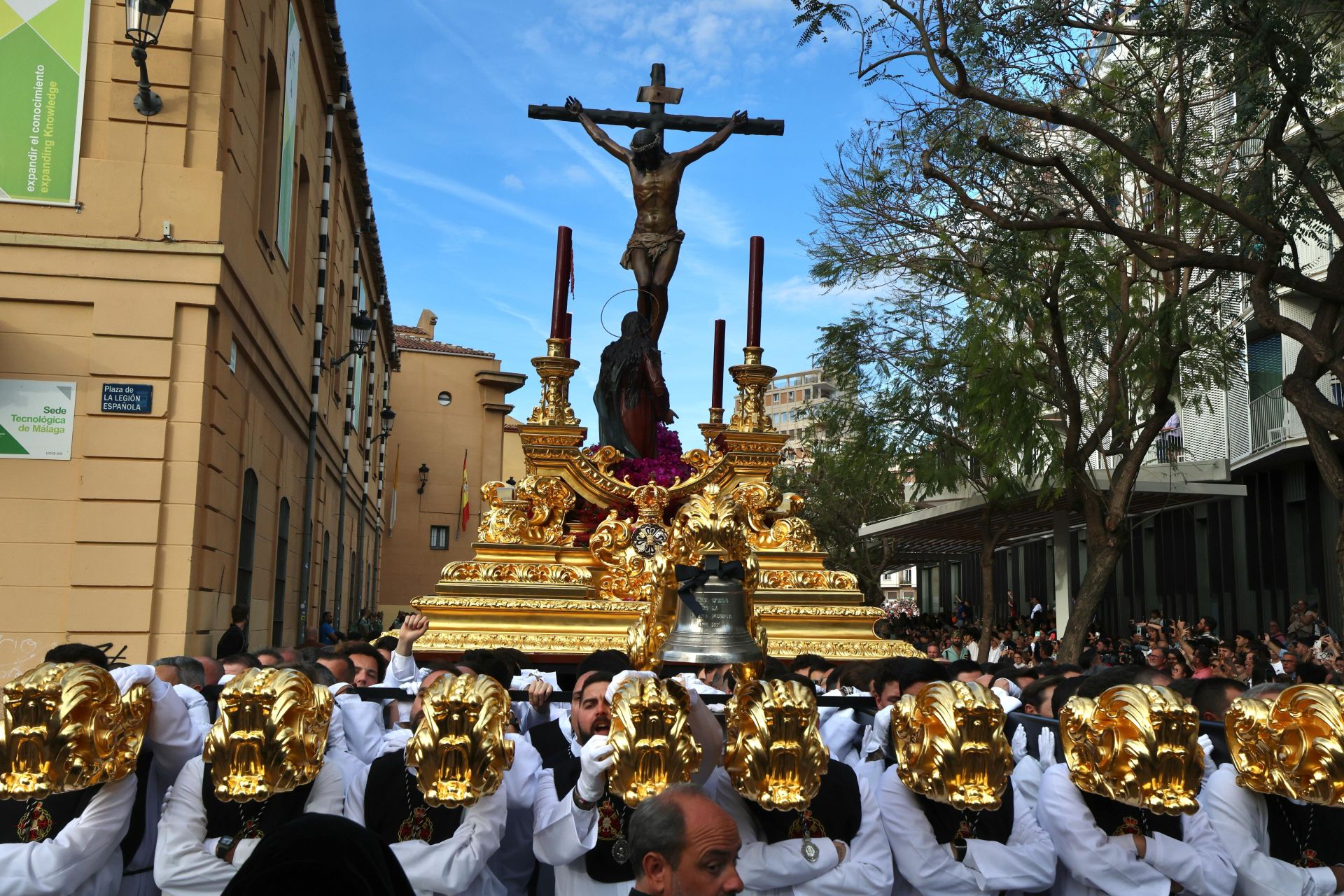 Procesión de Mena