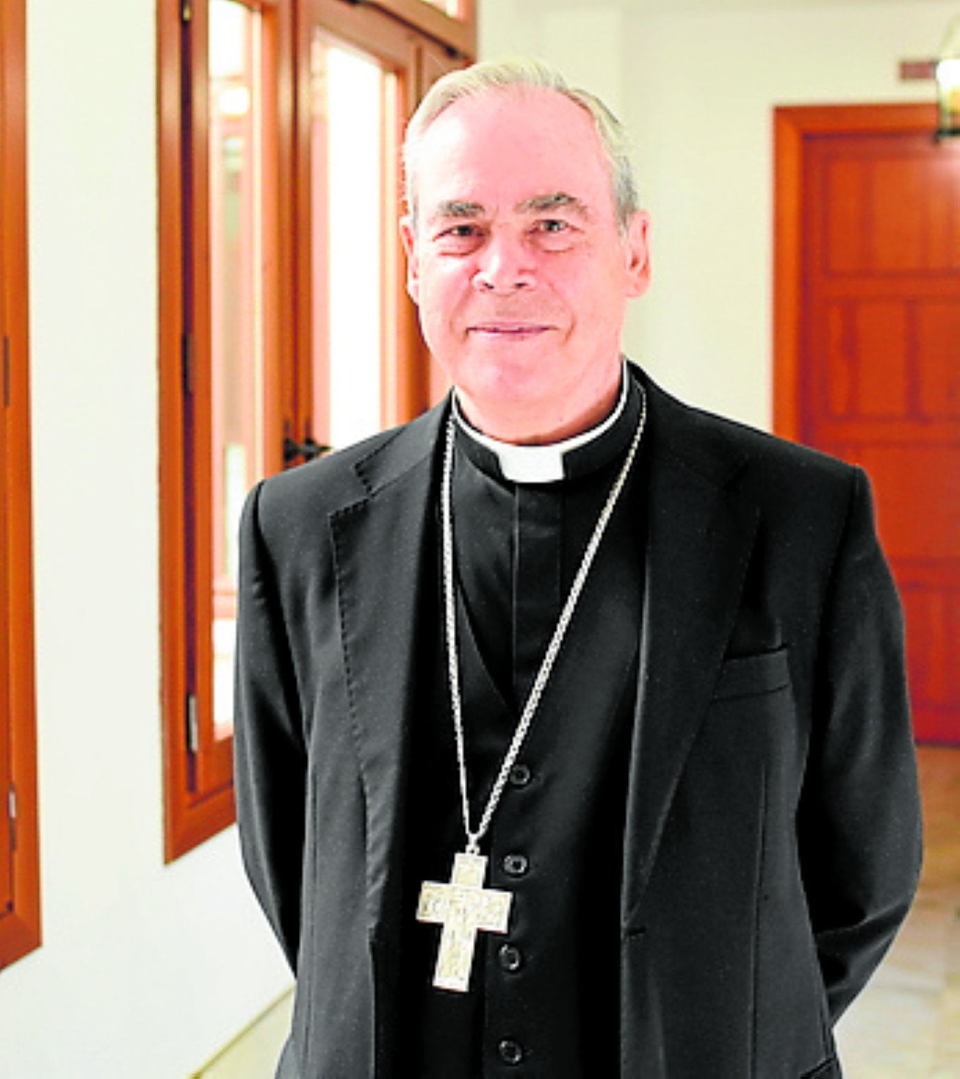 Obispo Mons. Jesús Catalá.