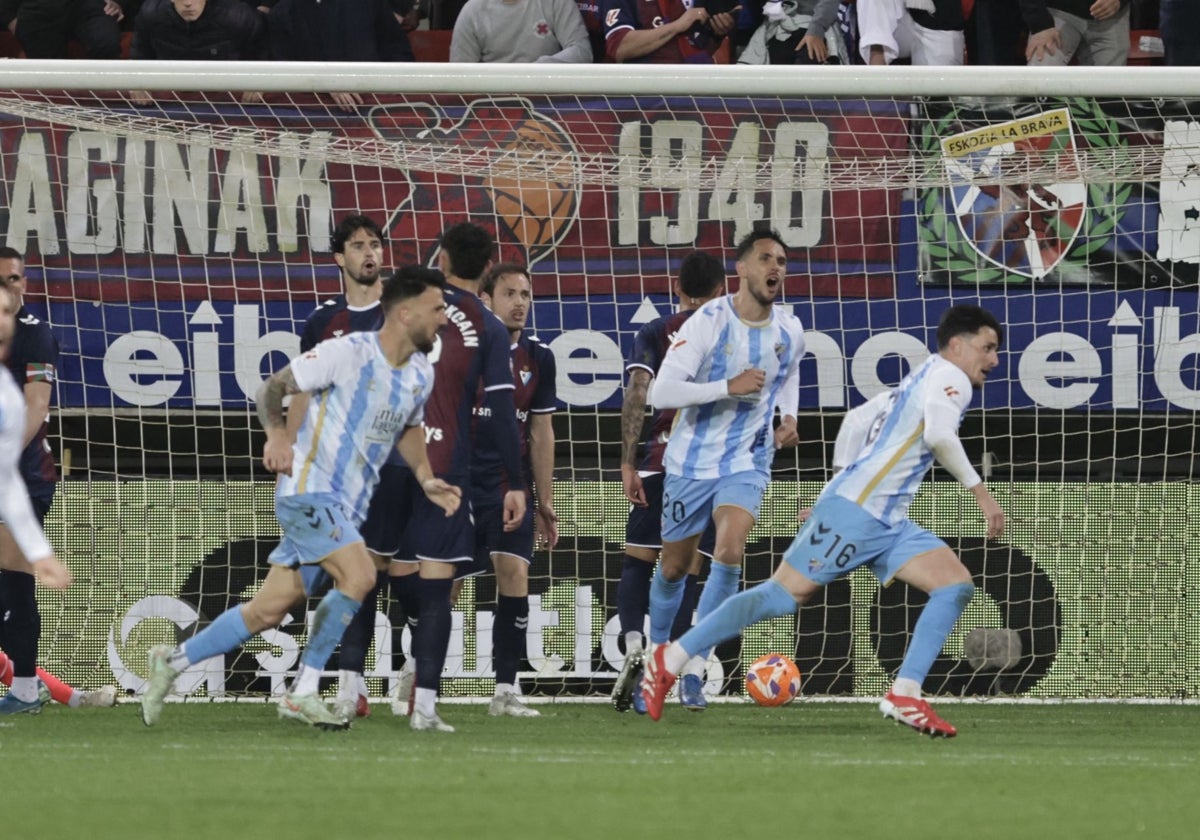 Murillo consiguió en esta jugada un gol clave para el Málaga.