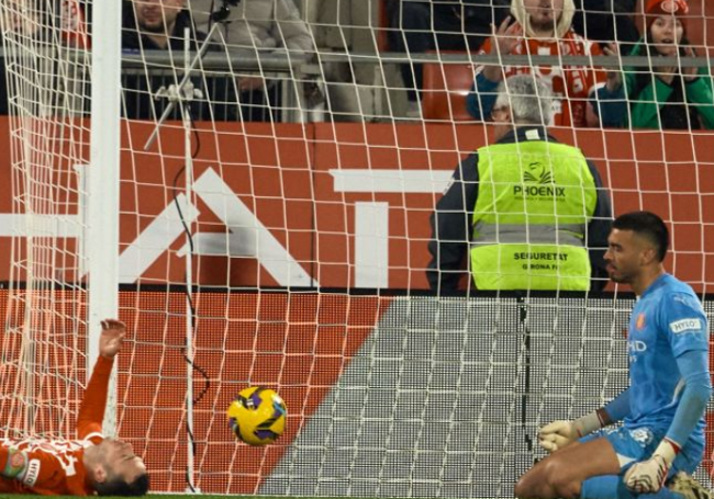 Gazzaniga, en un gol encajado por el Girona.