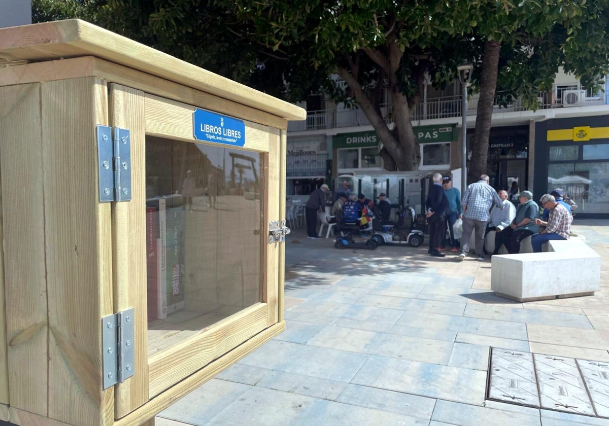 Estepona estrena la Red de Espacios de Libros Libres