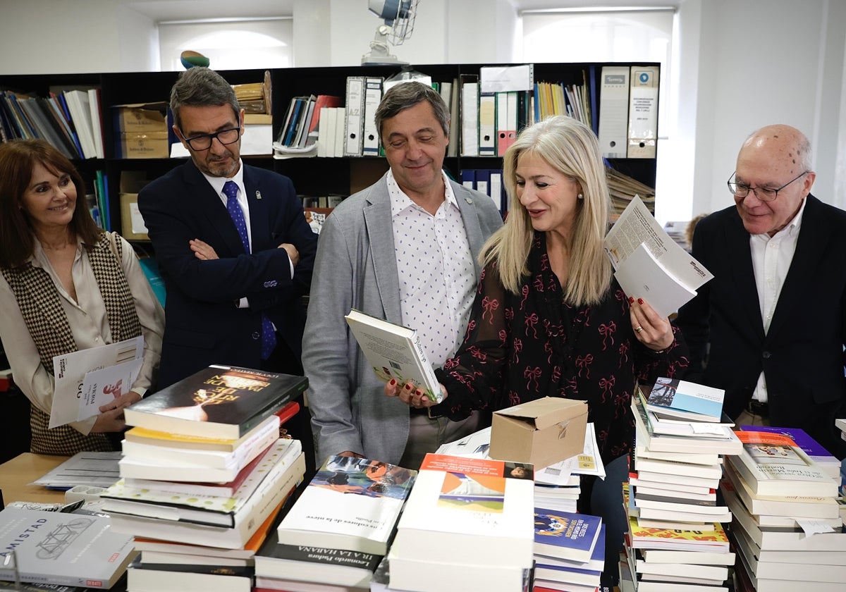 Teodomiro López y Patricia del Pozo, entre otros, en el Centro Andaluz de las Letras.