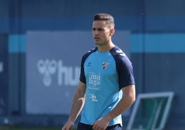 Luismi, durante el entrenamiento del jueves en el Anexo de La Rosaleda.