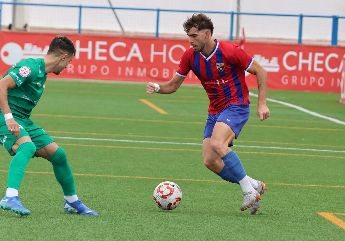 El Malagueño defiende el liderato ante un rival necesitado