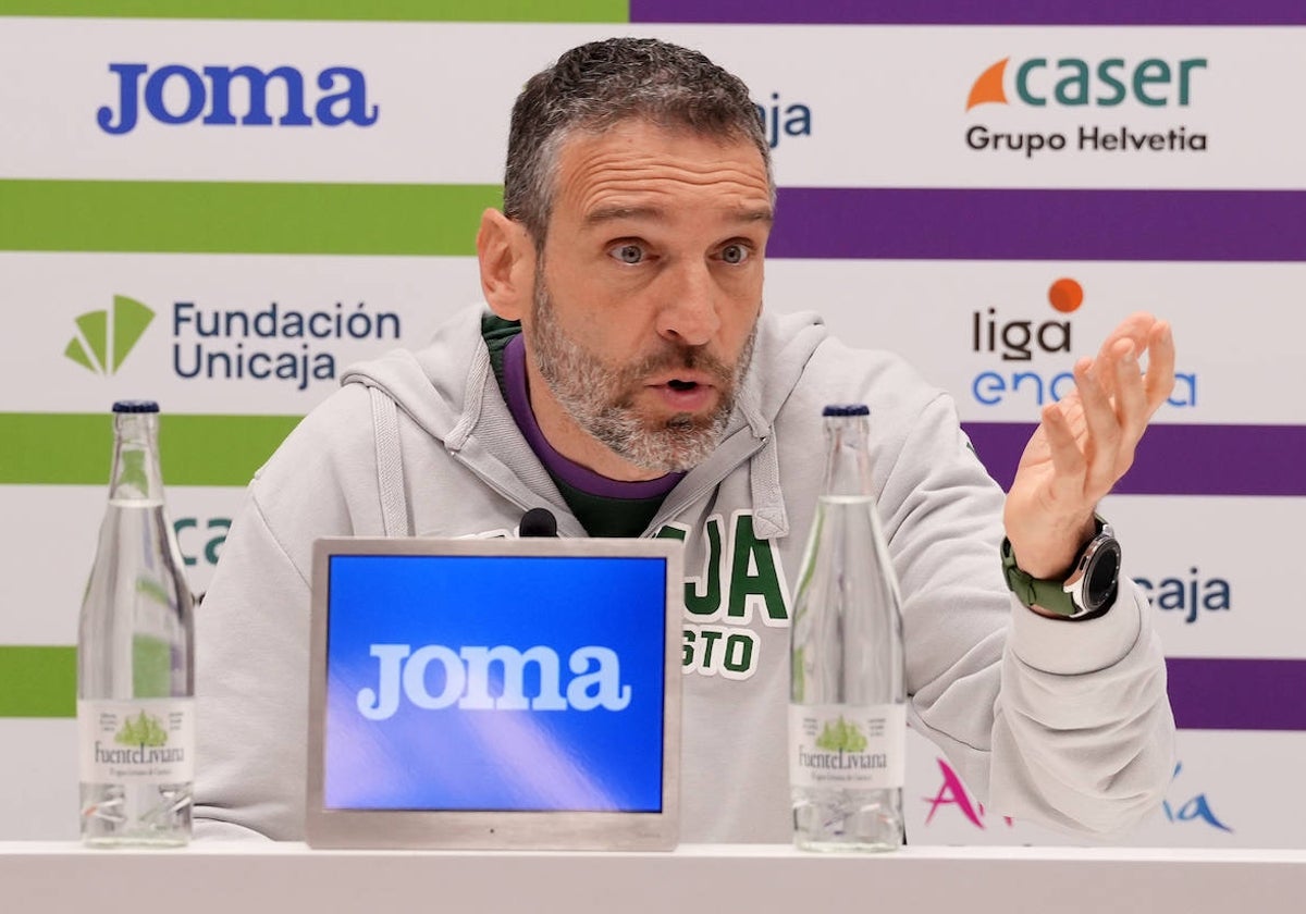 Ibon Navarro, durante una rueda de prensa en el Palacio de los Deportes.