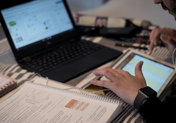 Empleo y Vodafone lanzan nuevos cursos gratuitos con alta demanda profesional: los próximos en Málaga y Sevilla