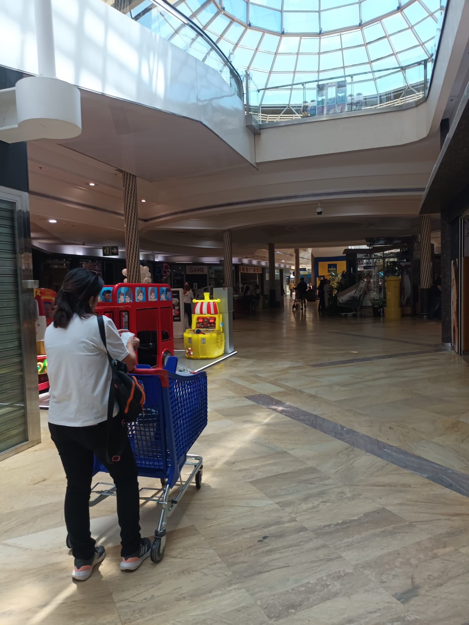 Tiendas sin luz afectadas por el gran apagón de este lunes en Málaga