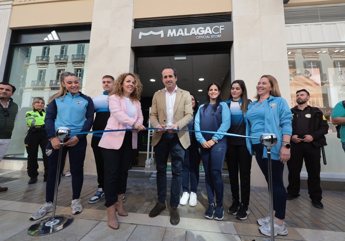 La tienda del Málaga de Calle Larios abre sus puertas sólo unas horas