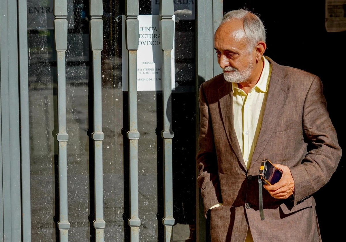 Tres años y medio de cárcel al ex director de la Faffe por la contratación «ilegal y grosera» de un ex alcalde socialista