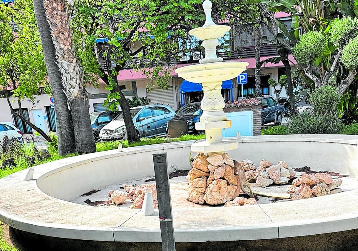 La entrada de El Candado: mal espejo de la urbanización