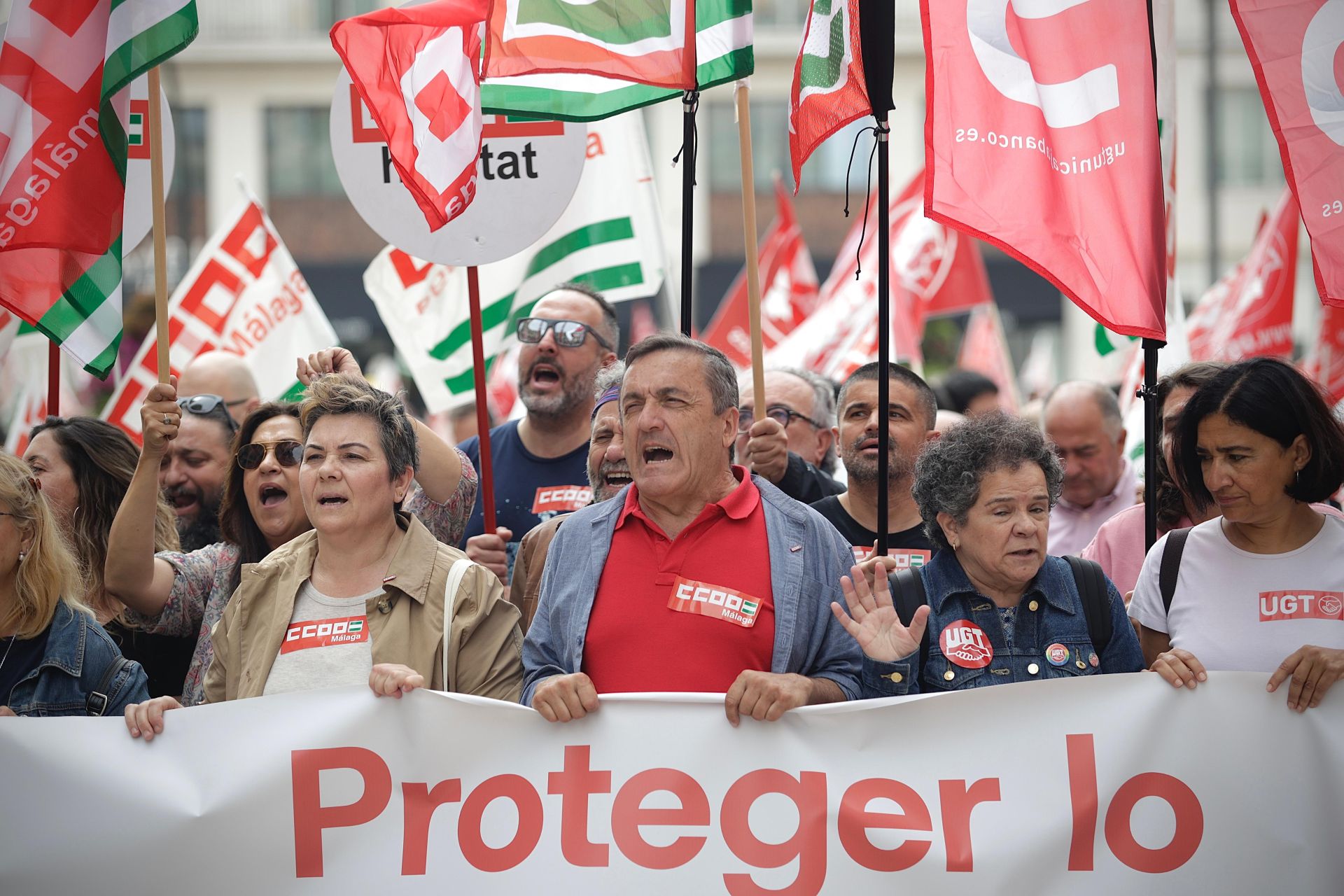 Manifestación del Primero de Mayo: miles de personas salen a la calle en Málaga