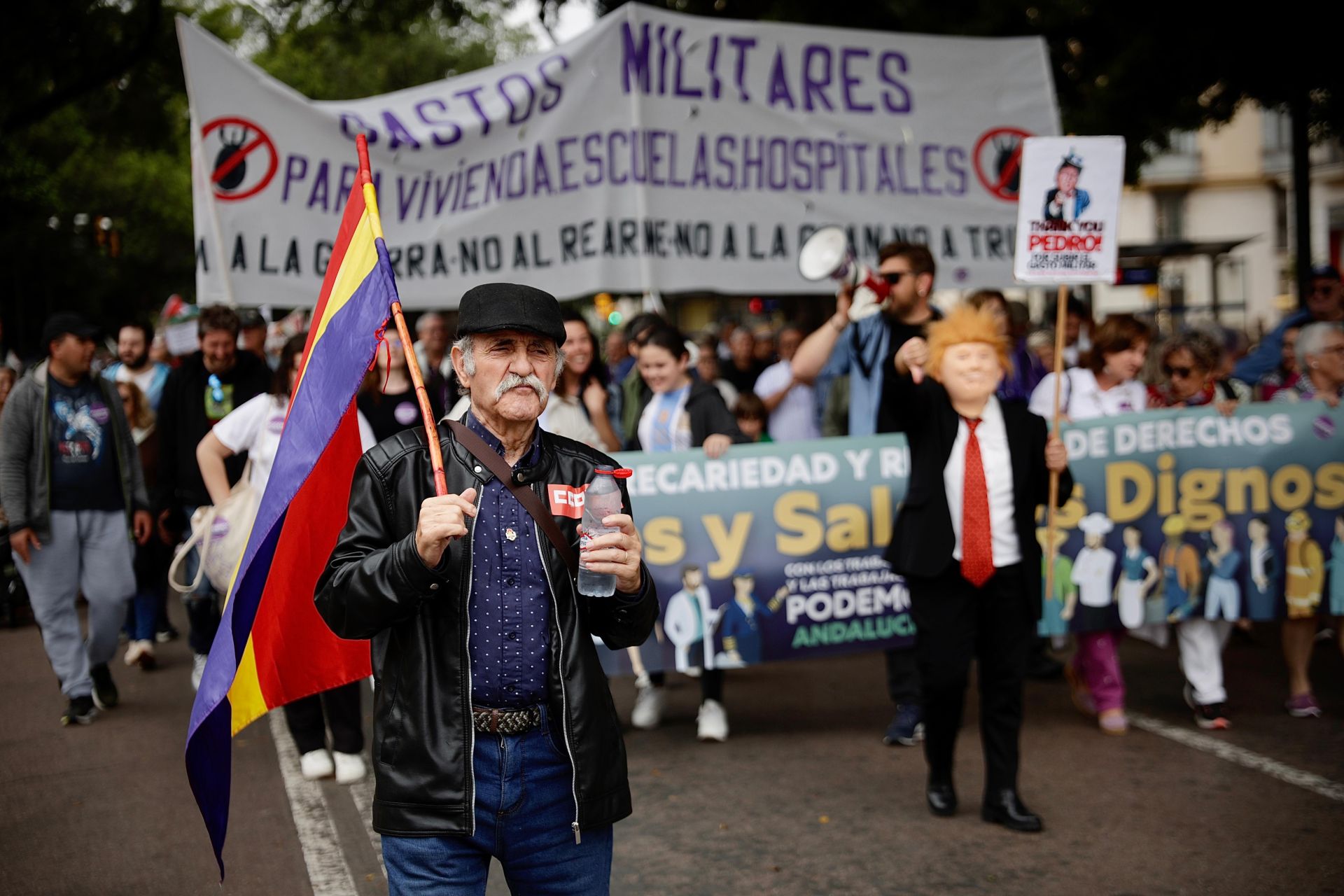 Manifestación del Primero de Mayo: miles de personas salen a la calle en Málaga