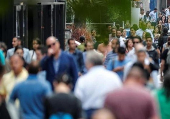 La migración que se asienta en Málaga no rejuvenece la población, la avejenta