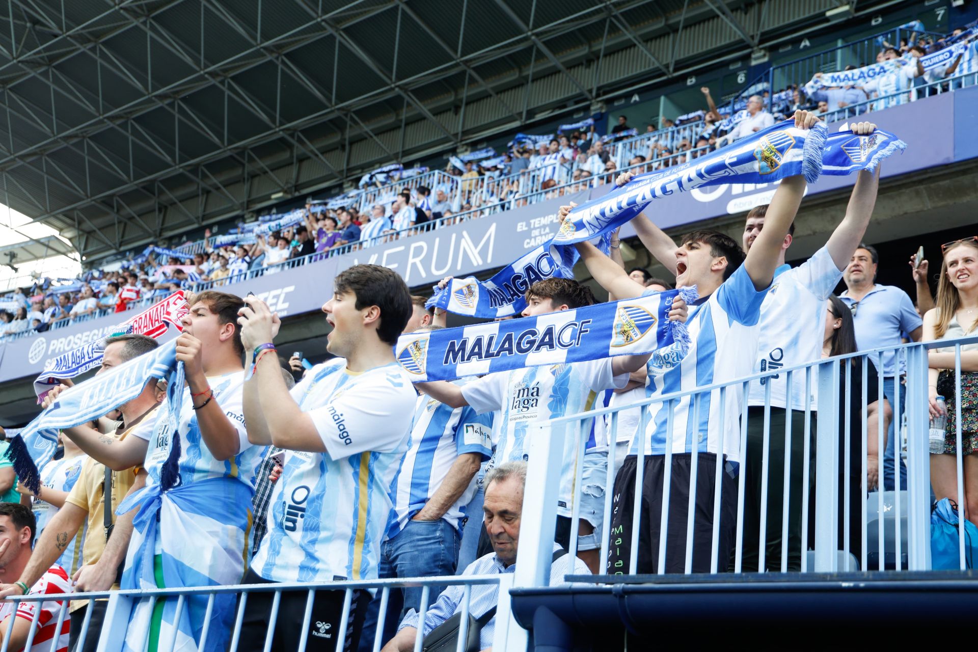El Málaga-Granada en La Rosaleda, en imágenes