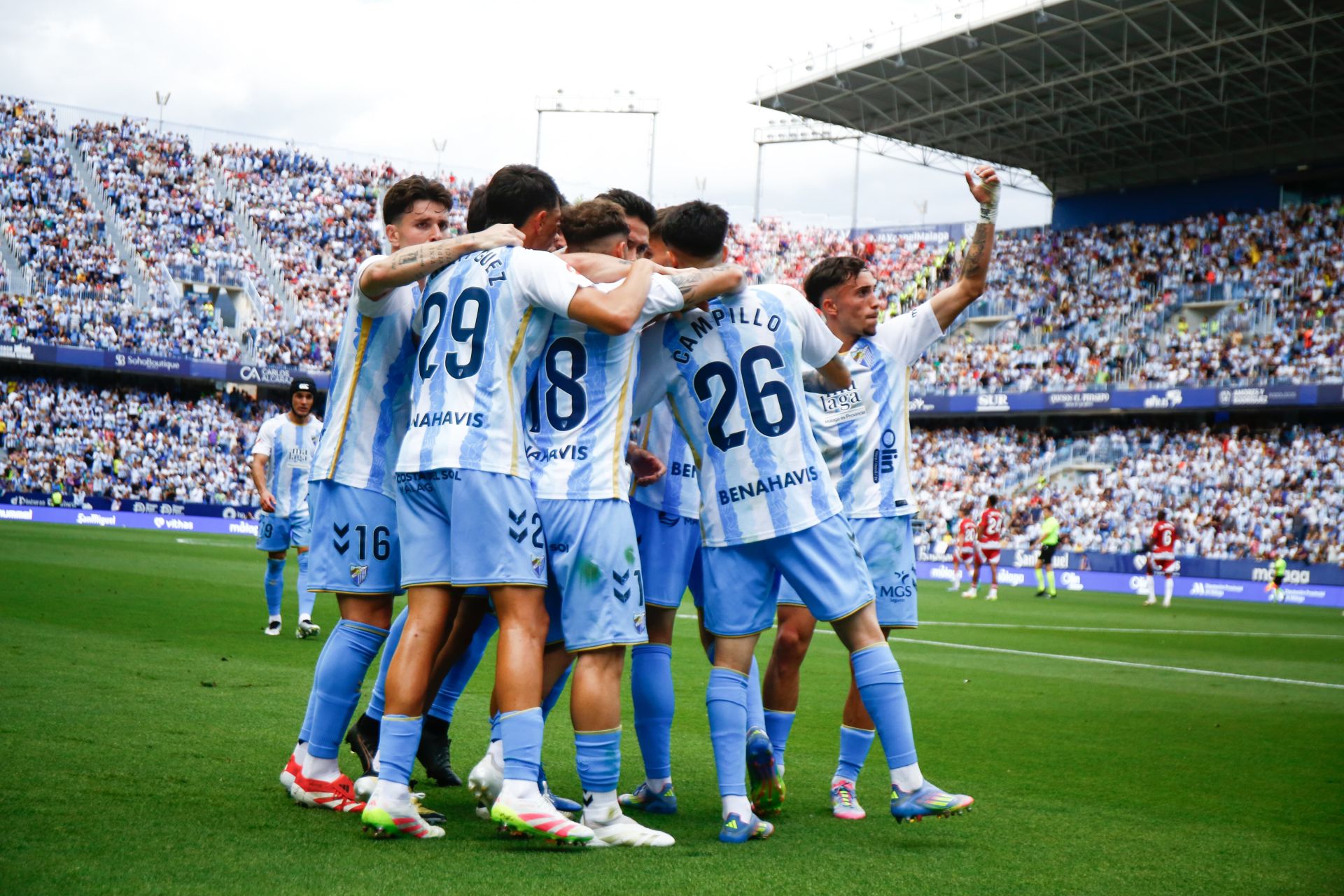 El Málaga-Granada en La Rosaleda, en imágenes