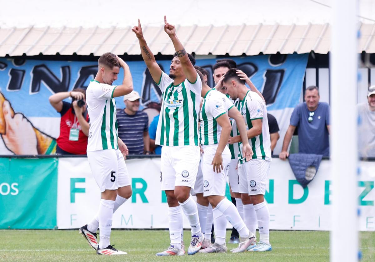 El Torremolinos hace historia con su ascenso a Primera RFEF