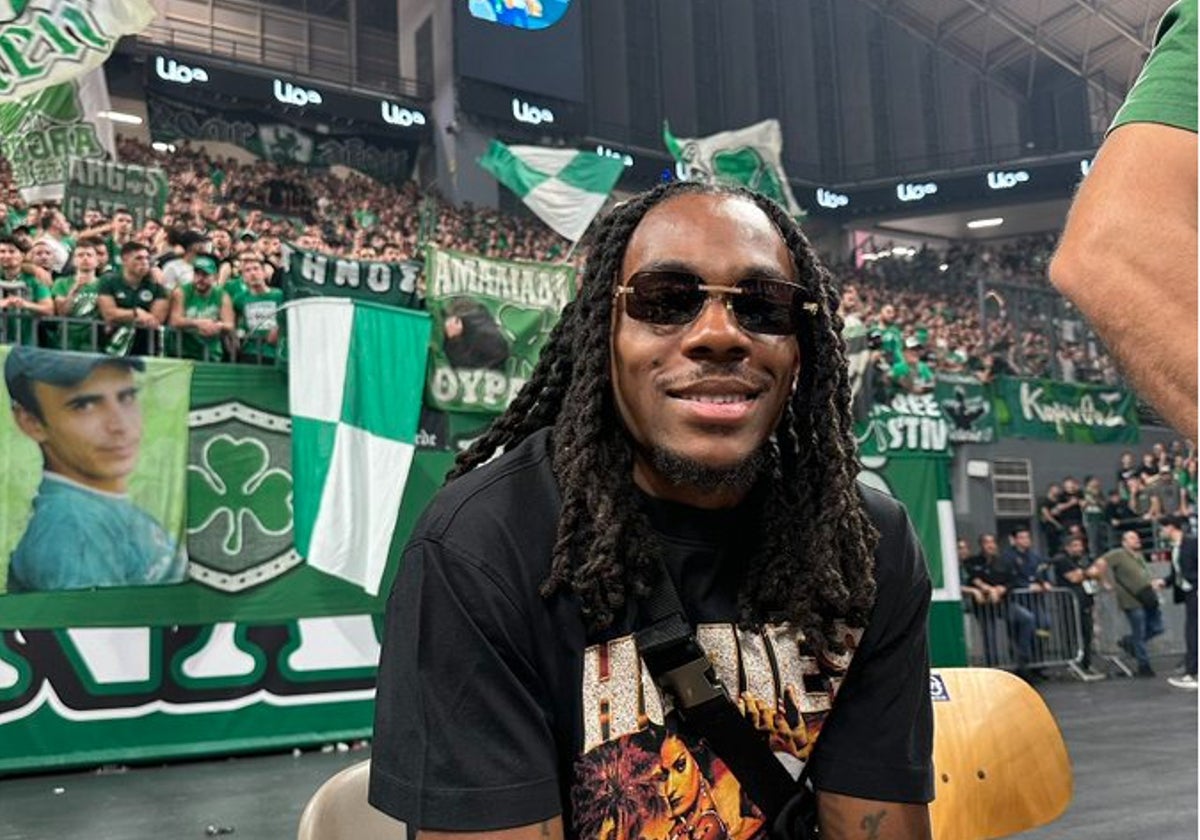 La mitad de la plantilla fue directa al OAKA para ver el Panathinaikos-Efes
