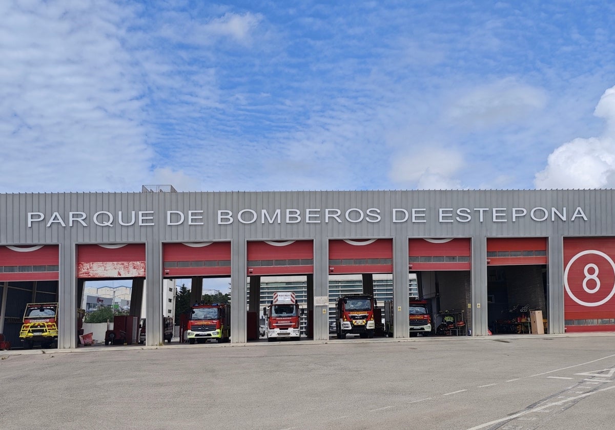 Estepona liquida los casi tres millones de euros que quedaron por pagar de la construcción del Parque de Bomberos