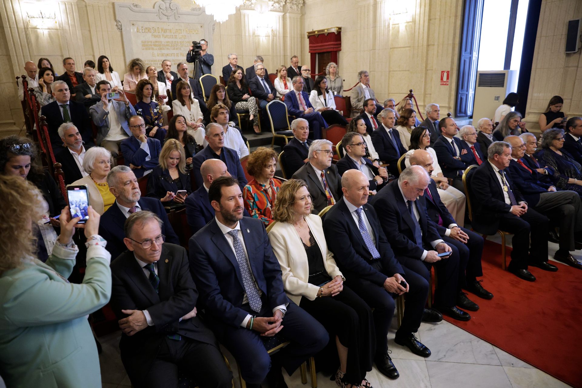 La entrega de la Medalla de la Ciudad a la Asociación de la Prensa de Málaga, en imágenes