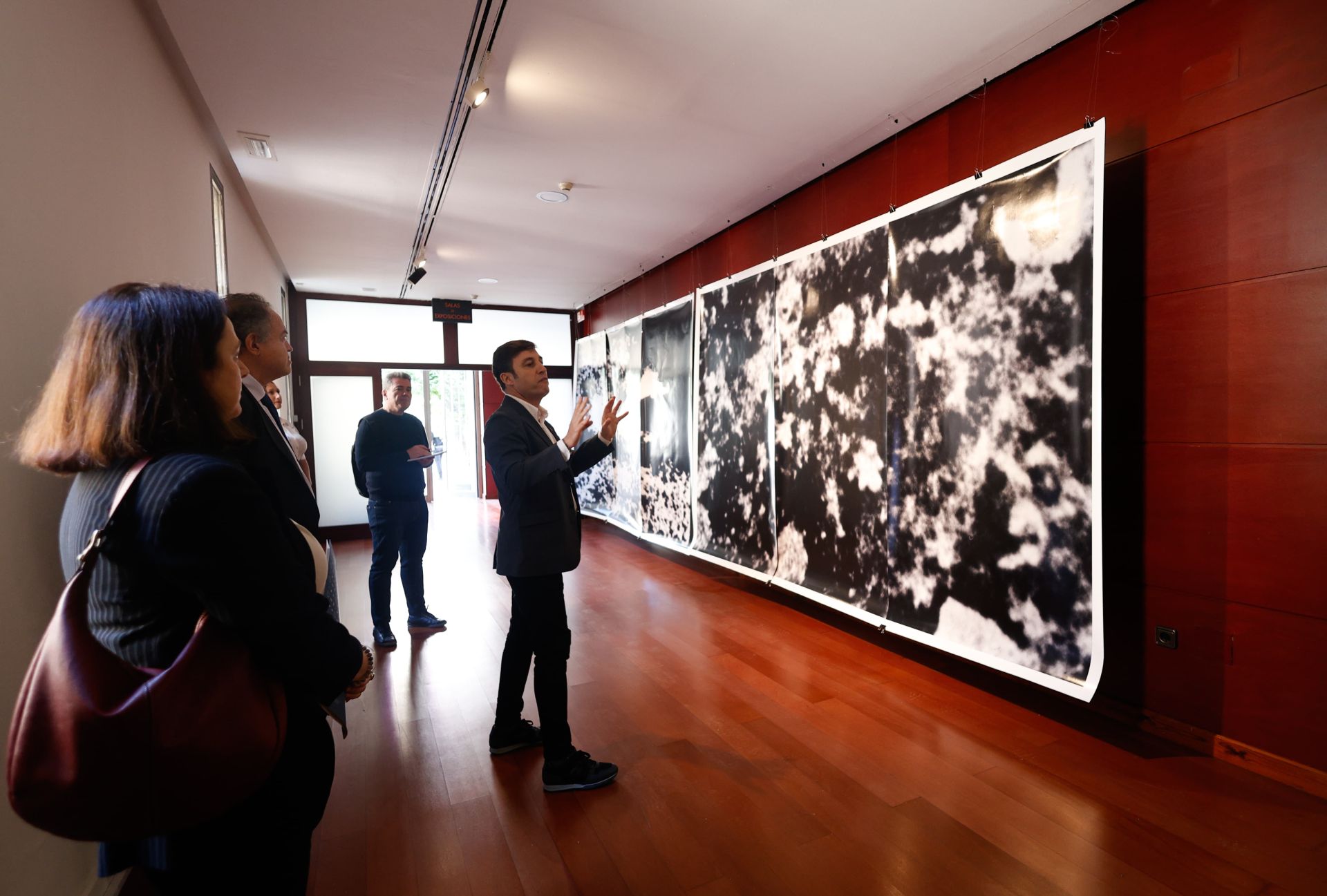 Exposición &#039;Omnímoda. La fotografía como display&#039; en el MUCAC La Coracha