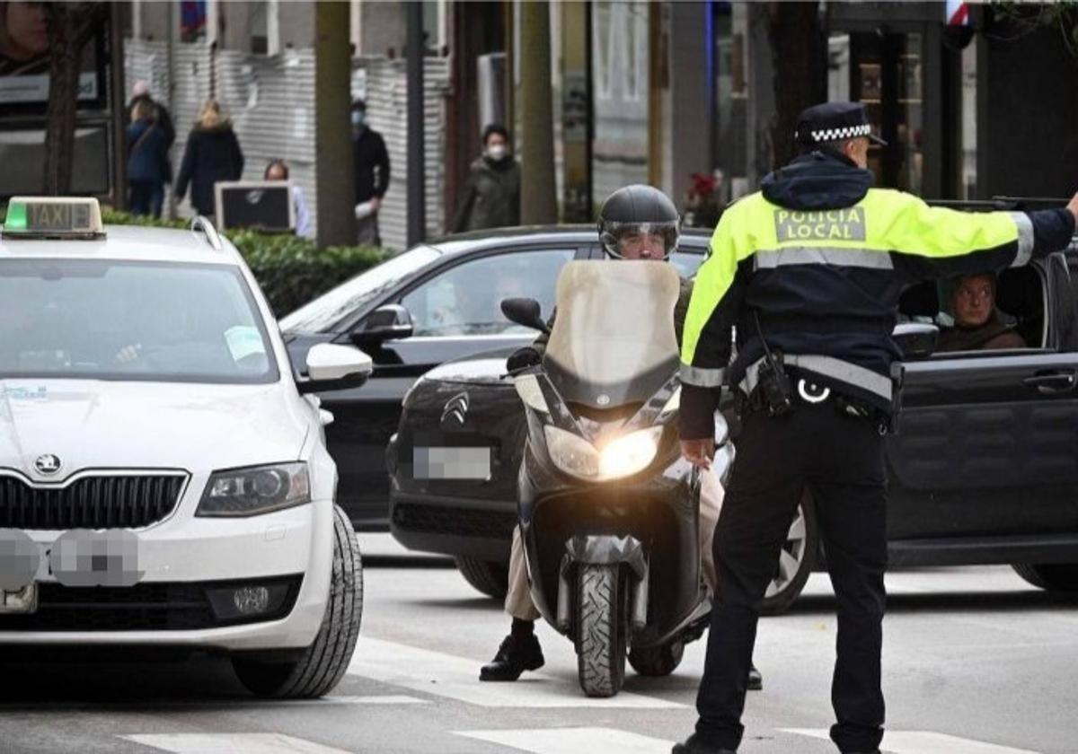Cortes y cambios de tráfico en Málaga capital este fin de semana por una procesión y una prueba ciclista