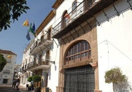 Cinco jóvenes, entre ellas una menor, detenidos por robar en una oficina del Ayuntamiento de Marbella