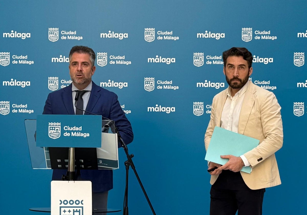 El concejal de Economía, Carlos Conde y el director general de Fondos Europeos del Ayuntamiento, Juan Carlos de la Torre.